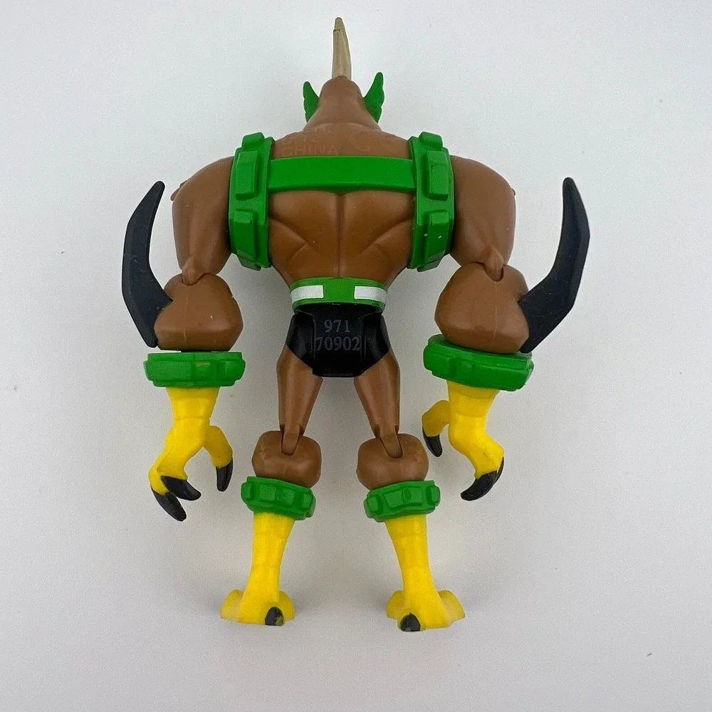 Ben 10 Omniverse Kickin' Hawk HyperAliens Action Figure Bandai 2012‎